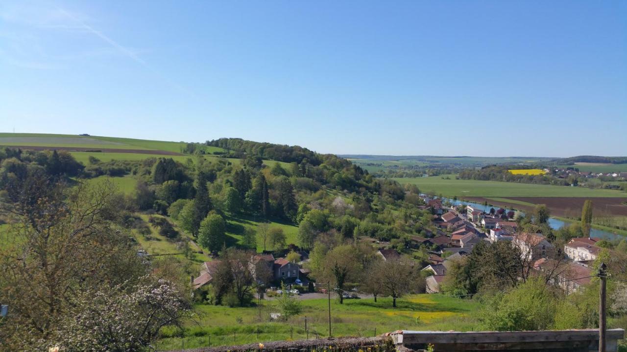 B&B Chez Fouchs - Chambre D'Hotes Dun-sur-Meuse Eksteriør bilde