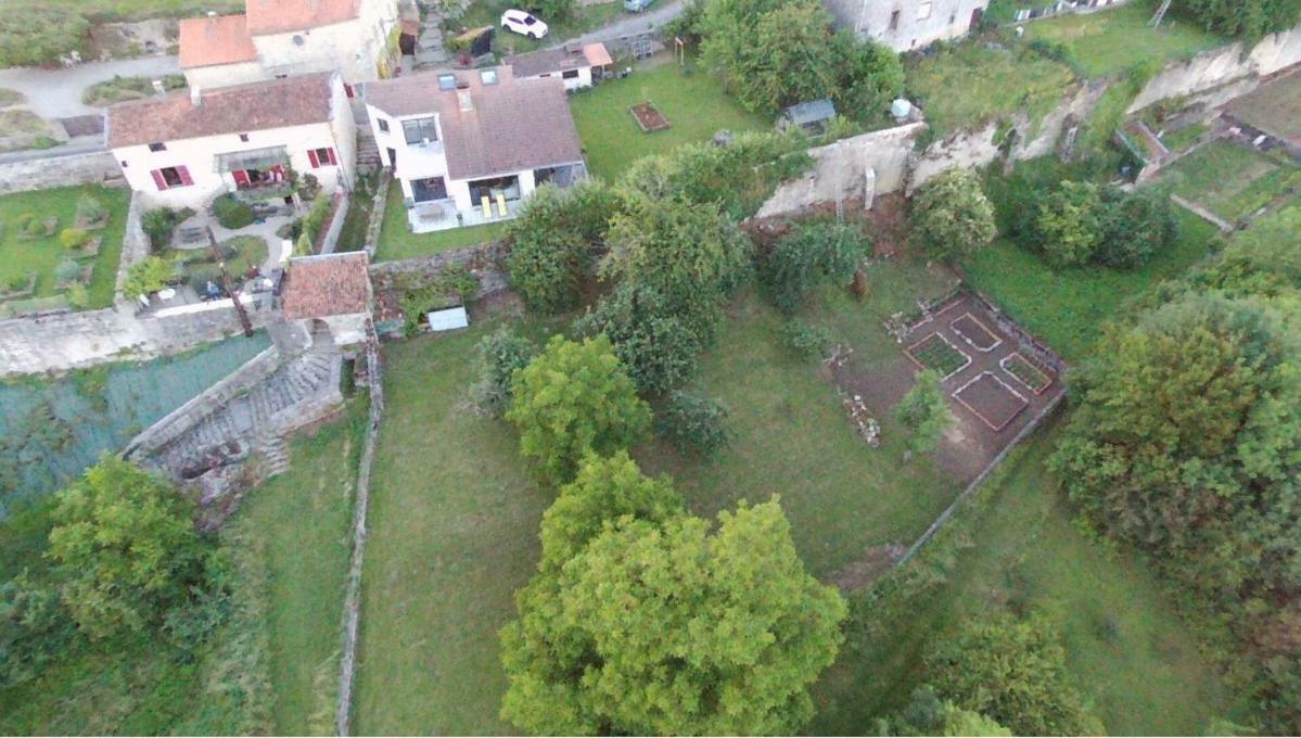 B&B Chez Fouchs - Chambre D'Hotes Dun-sur-Meuse Eksteriør bilde